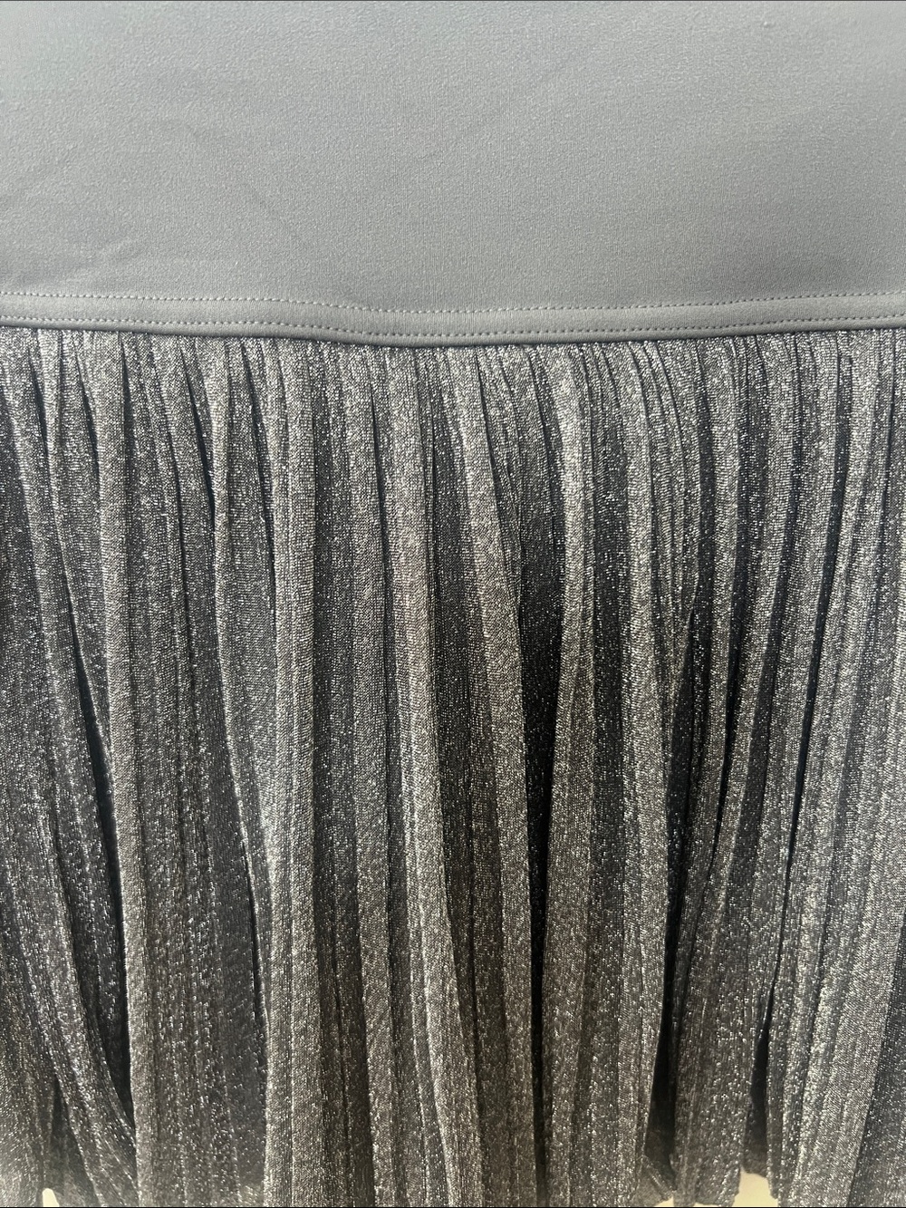 NWOT offline by aerie silver sparkle workout skort medium - Picture 2 of 4